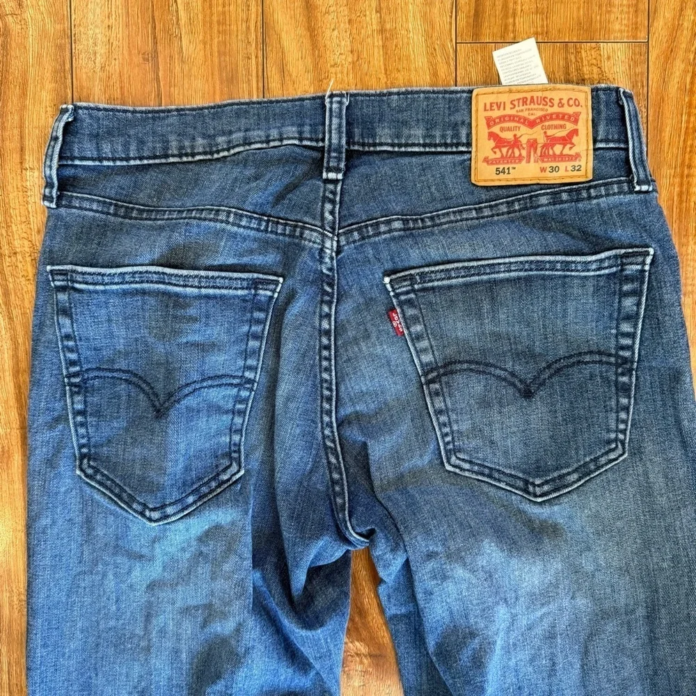 LEVIS 514 Men’s Blue Straight Jeans Size 30x32